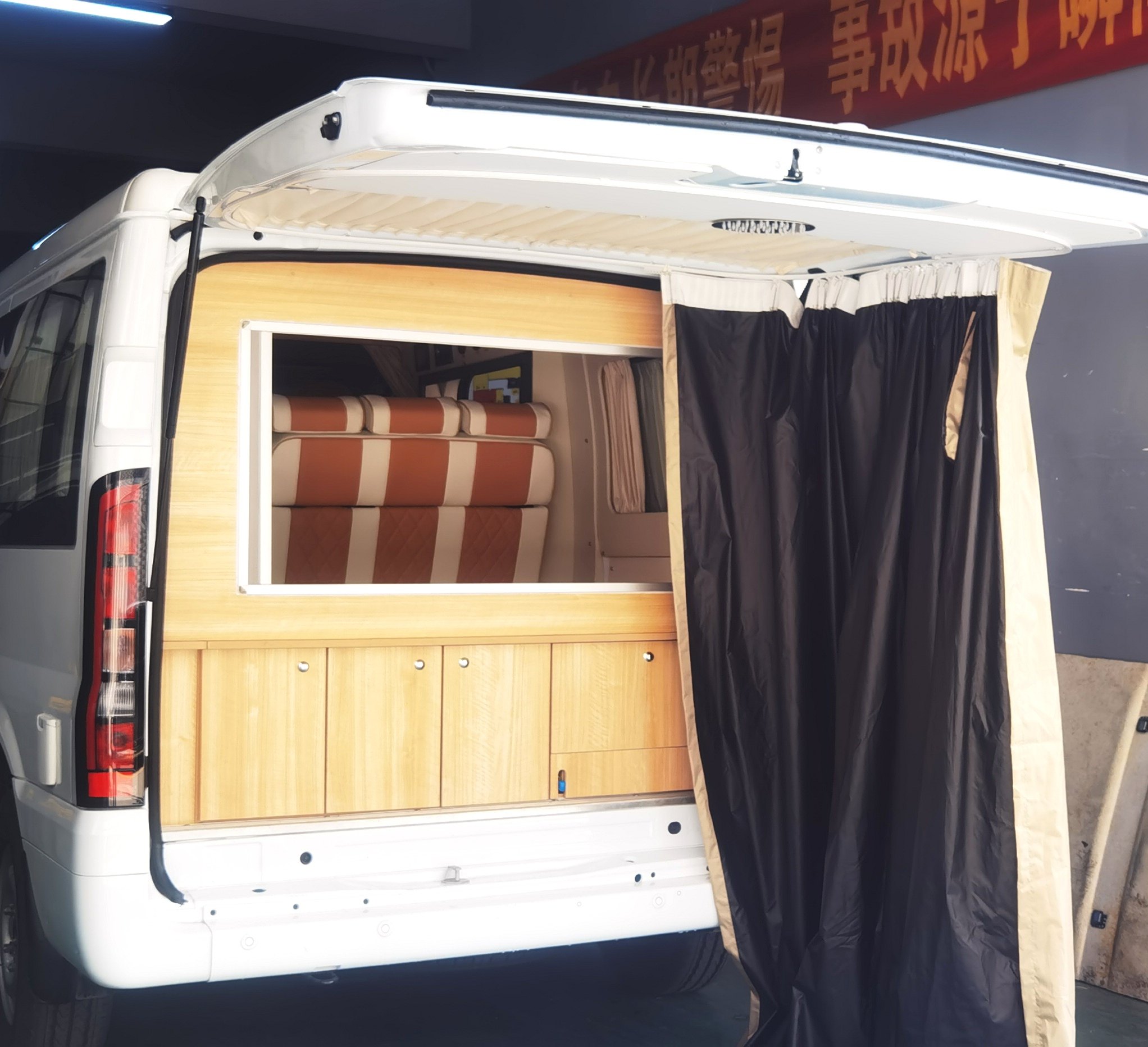 Jiangling Fushun Quanshun Dato - Outdoor Camping Toilet Tent 评论和价格